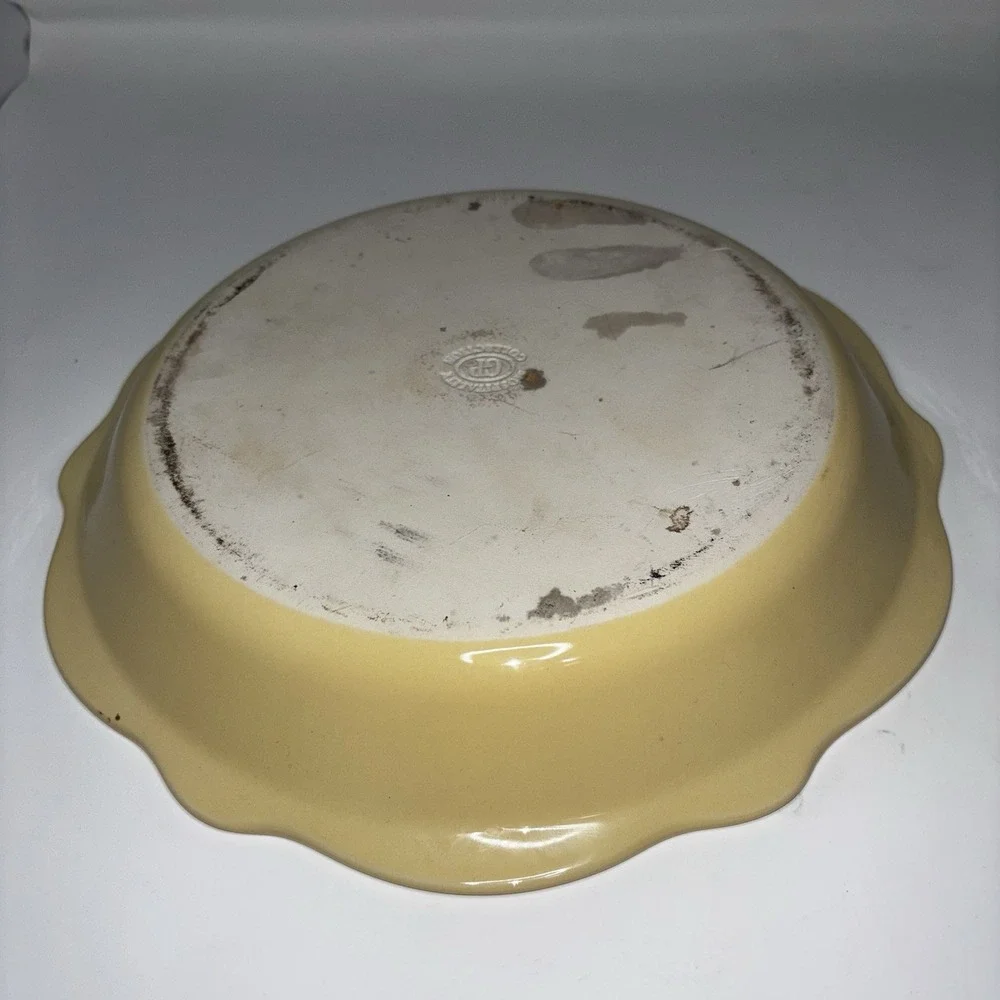 Vintage Yellow Scalloped‎ Pie Dish GP Hospitality Ceramic Farmhouse 10.75